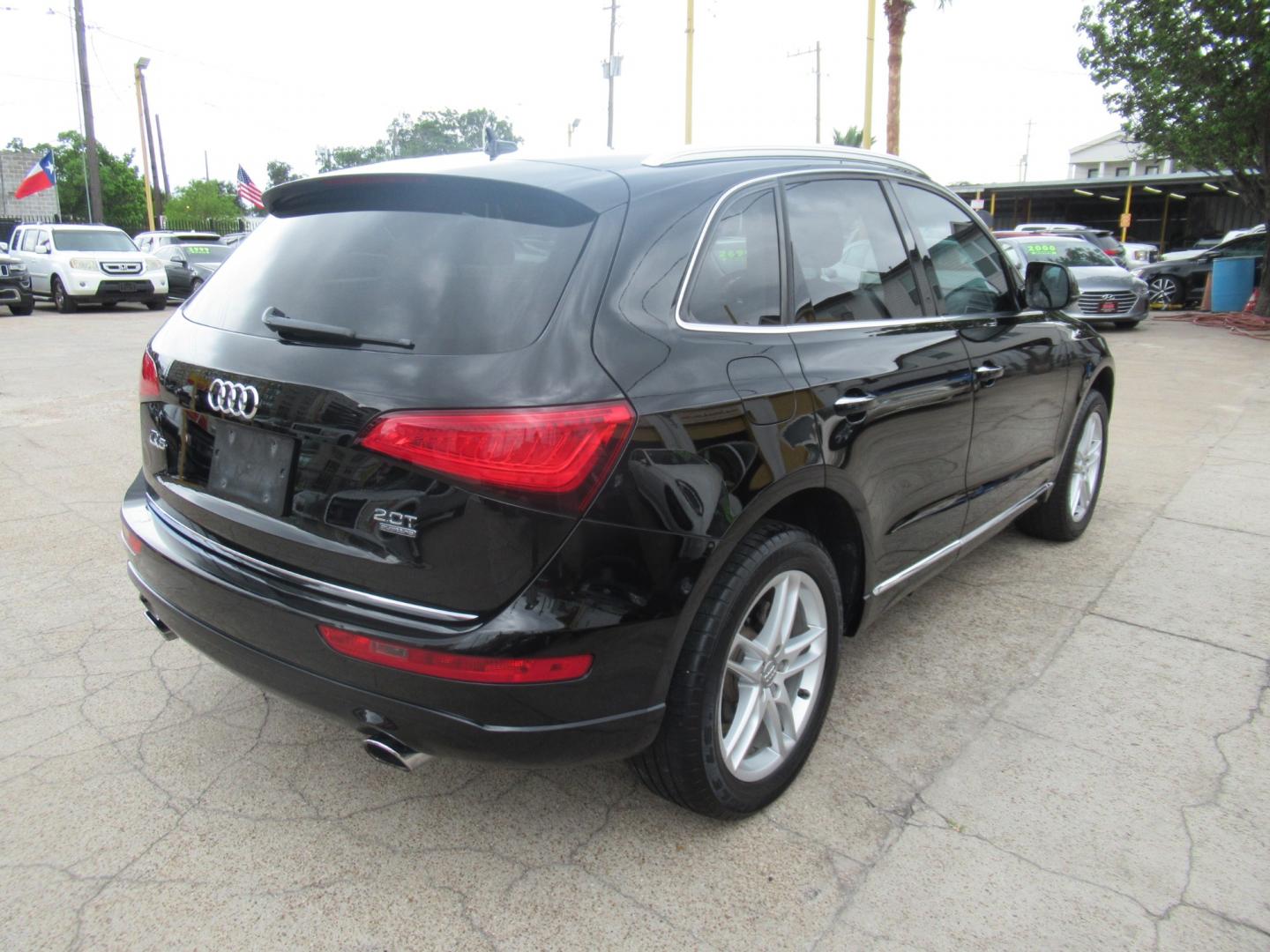 2015 Black /Black Audi Q5 PREMIUM PLUS (WA1LFAFP4FA) with an 2.0L I4 F DOHC 16V engine, Automatic transmission, located at 1511 North Shepherd Dr., Houston, TX, 77008, (281) 657-1221, 29.798361, -95.412560 - 2015 AUDI Q5 2.0T QUATTRO PREMIUM PLUS VIN: WA1LFAFP4FA145528 W A 1 L F A F P 4 F A 1 4 5 5 2 8 4 DOOR WAGON/SPORT UTILITY 2.0L I4 F DOHC 16V FLEX FUEL ALL WHEEL DRIVE - Photo#20